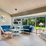 Lazorka - 450m From The Sea By Interhome